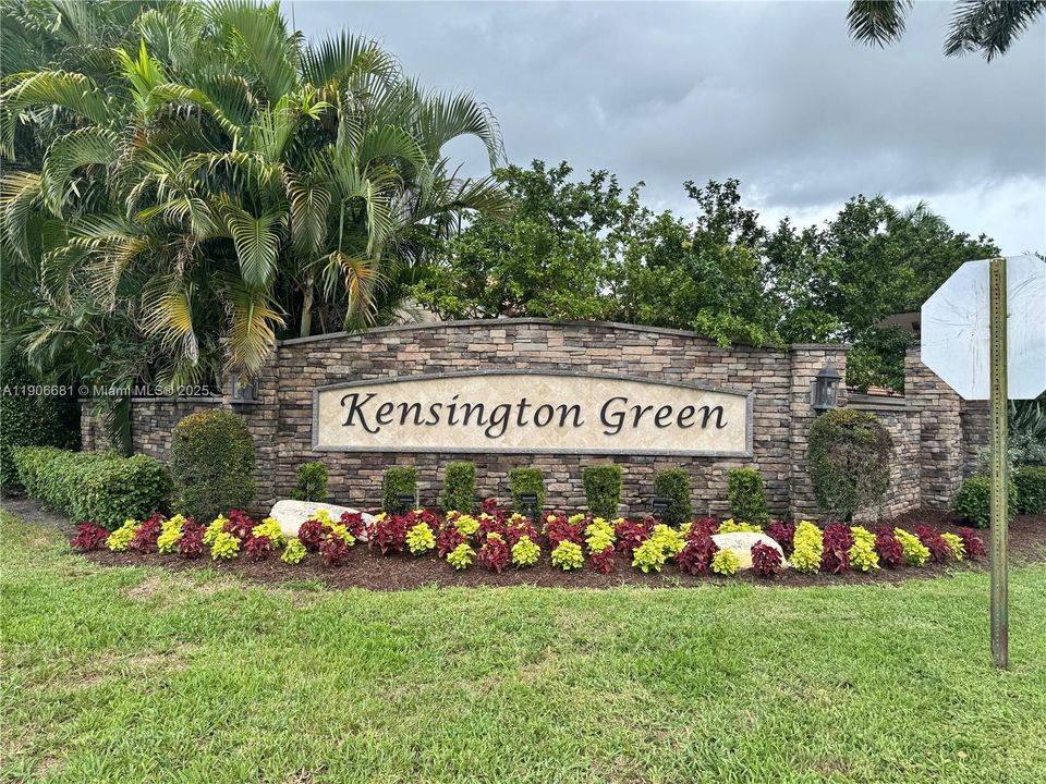 En Renta: $4,100 (4 camas, 2 baños, 2220 Pies cuadrados)