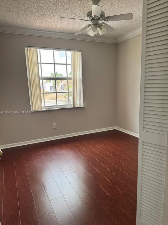 En Renta: $4,100 (4 camas, 2 baños, 2220 Pies cuadrados)