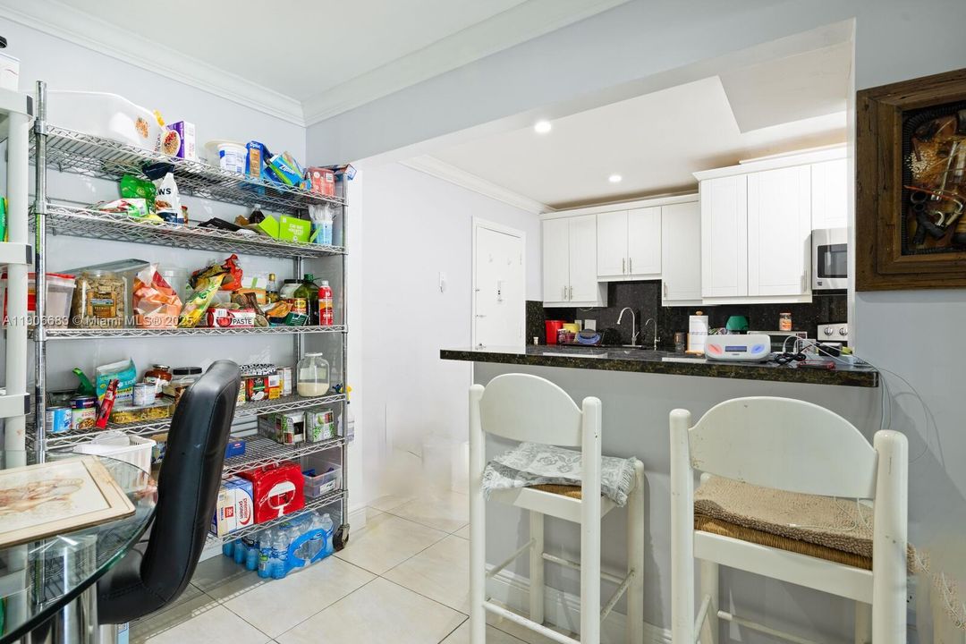 На продажу: $375,000 (3 спален, 2 ванн, 1271 Квадратных фут)