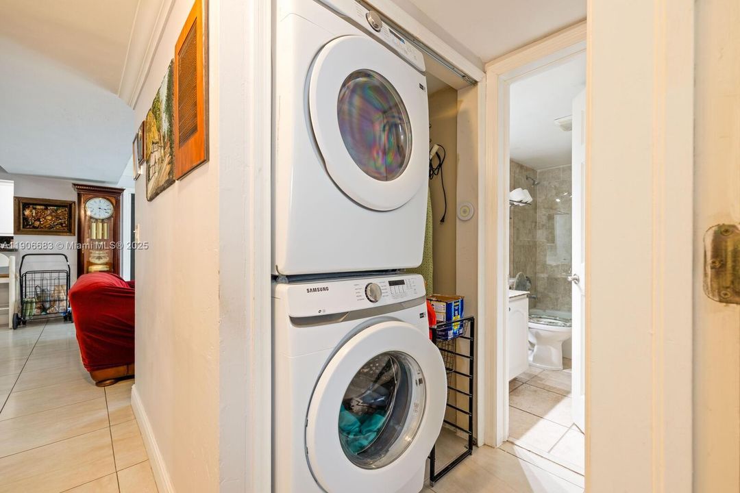 На продажу: $375,000 (3 спален, 2 ванн, 1271 Квадратных фут)