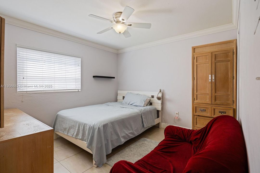 На продажу: $375,000 (3 спален, 2 ванн, 1271 Квадратных фут)