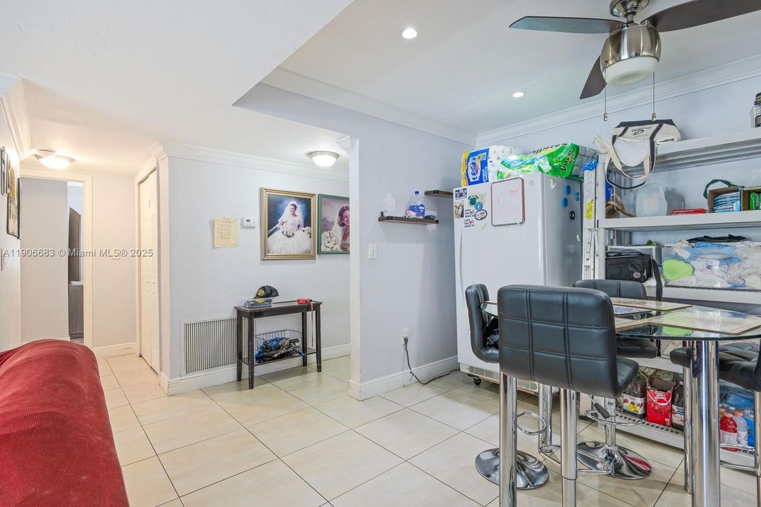 На продажу: $375,000 (3 спален, 2 ванн, 1271 Квадратных фут)