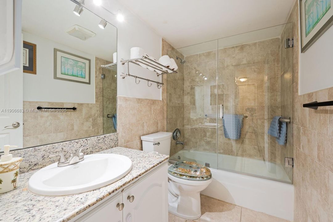 На продажу: $375,000 (3 спален, 2 ванн, 1271 Квадратных фут)