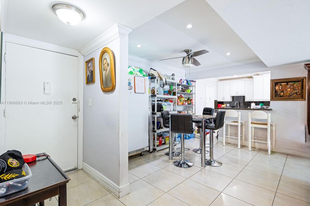 На продажу: $375,000 (3 спален, 2 ванн, 1271 Квадратных фут)