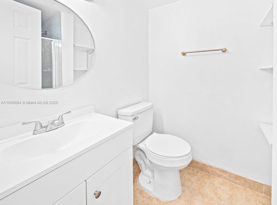 For Sale: $280,000 (2 beds, 2 baths, 800 Square Feet)