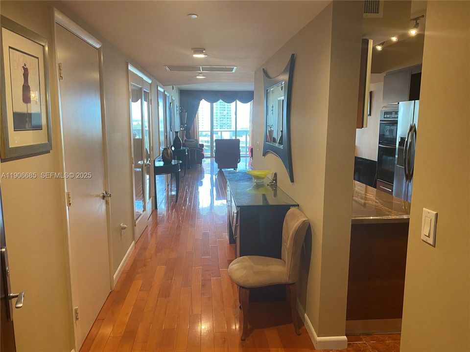 For Rent: $5,300 (3 beds, 3 baths, 1571 Square Feet)