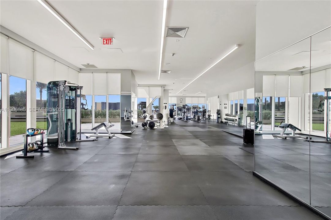 For Rent: $5,300 (3 beds, 3 baths, 1571 Square Feet)