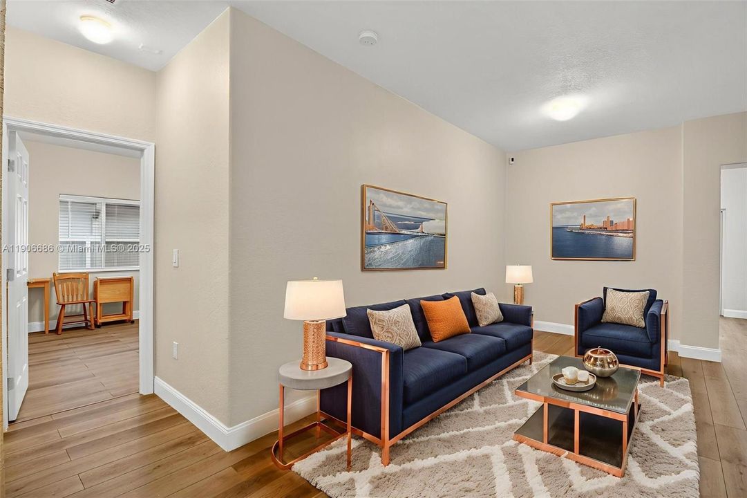 For Sale: $699,000 (5 beds, 2 baths, 1790 Square Feet)