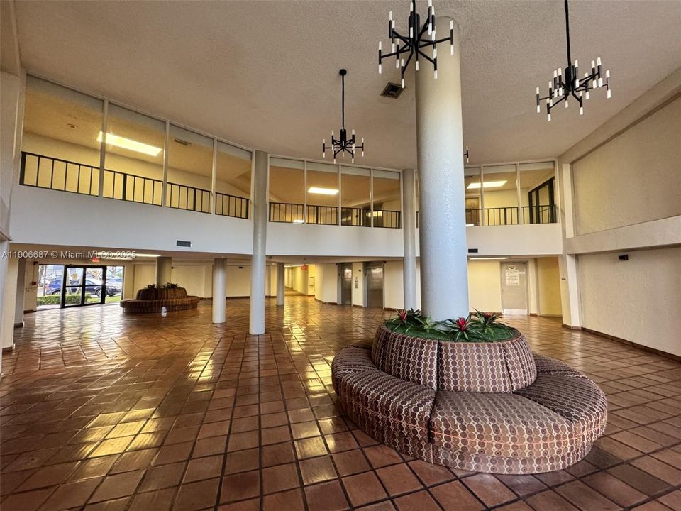 For Rent: $2,250 (2 beds, 2 baths, 1170 Square Feet)