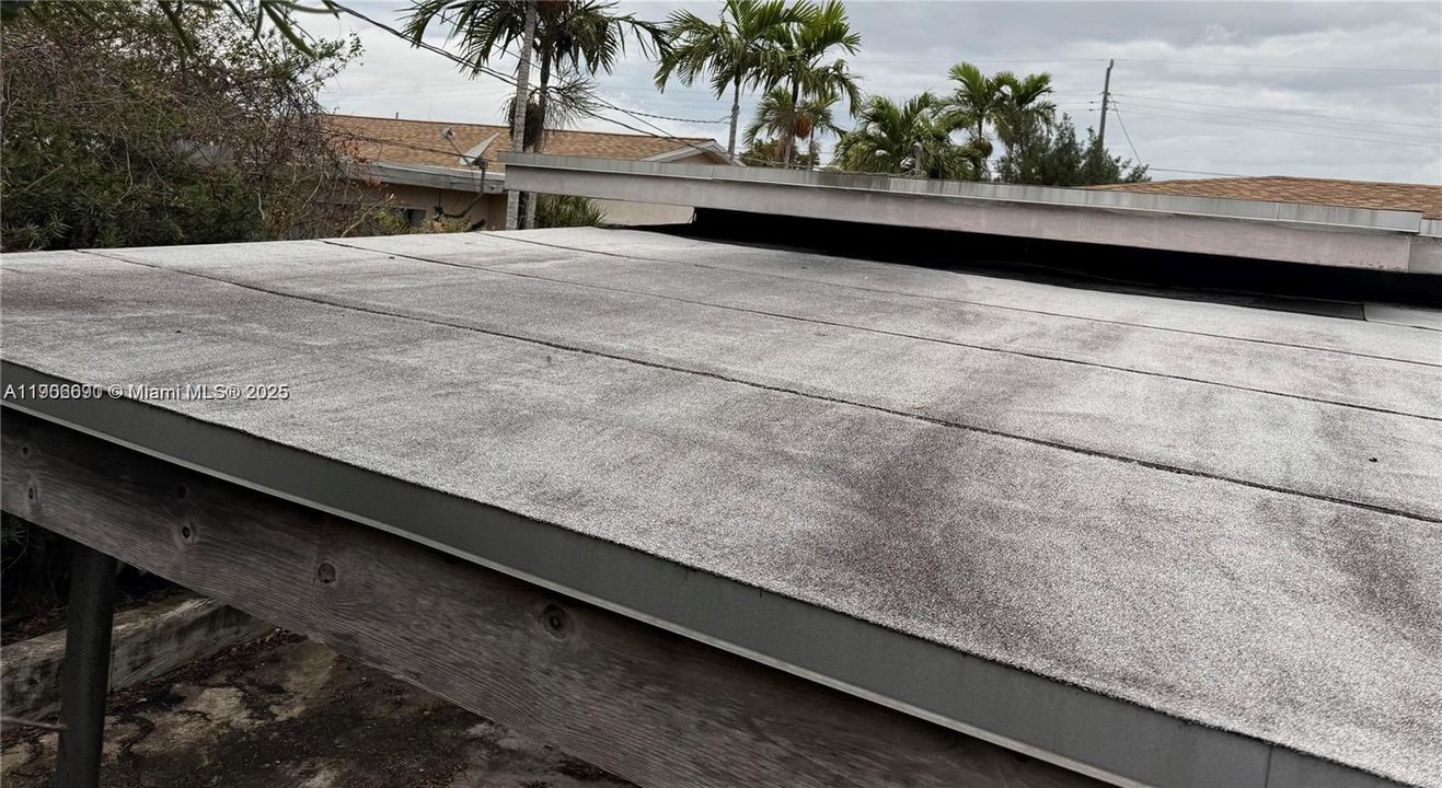 出租: $3,200 (3 贝兹, 2 浴室, 1972 平方英尺)