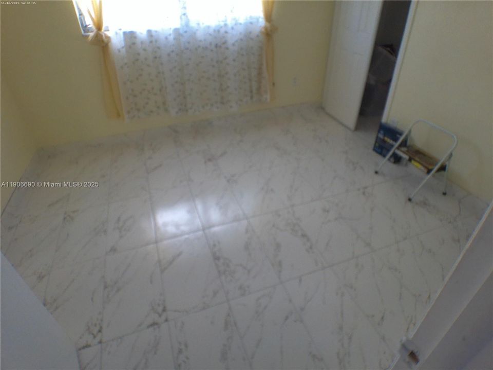 出租: $3,200 (3 贝兹, 2 浴室, 1972 平方英尺)