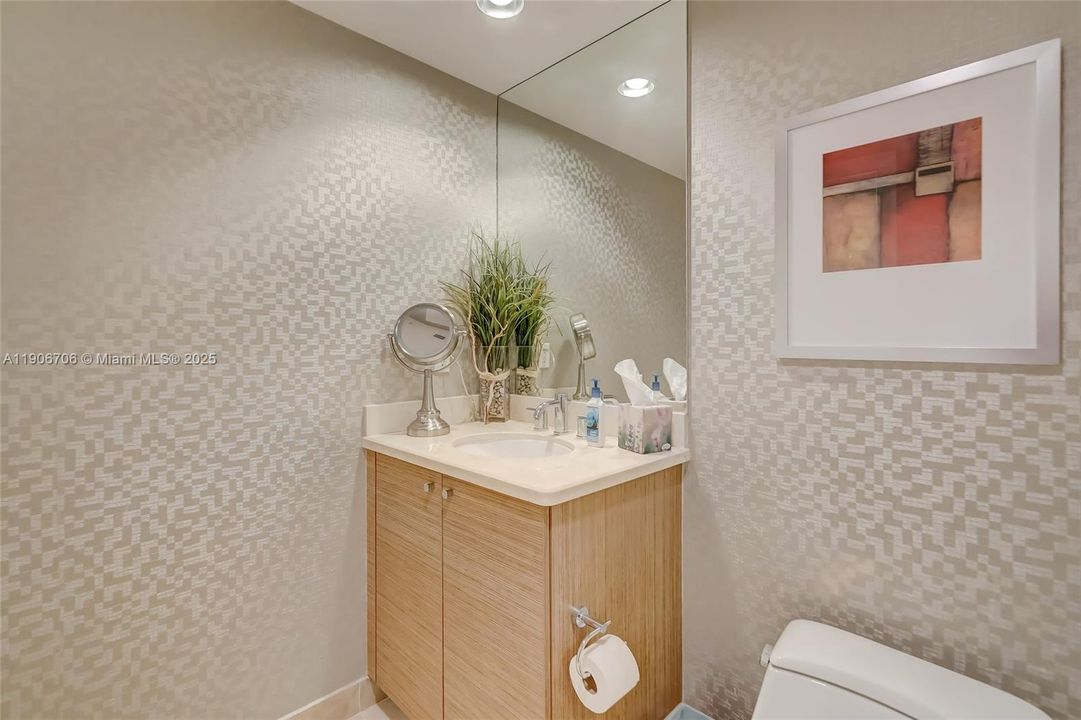 出租: $6,000 (2 贝兹, 2 浴室, 1442 平方英尺)