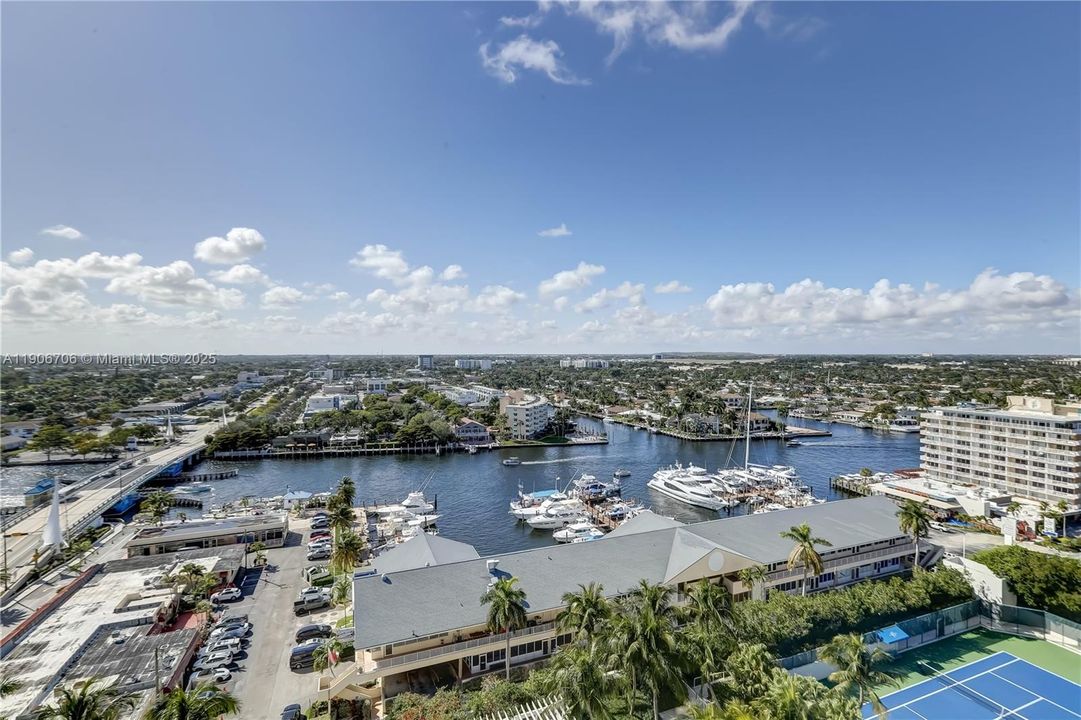 出租: $6,000 (2 贝兹, 2 浴室, 1442 平方英尺)