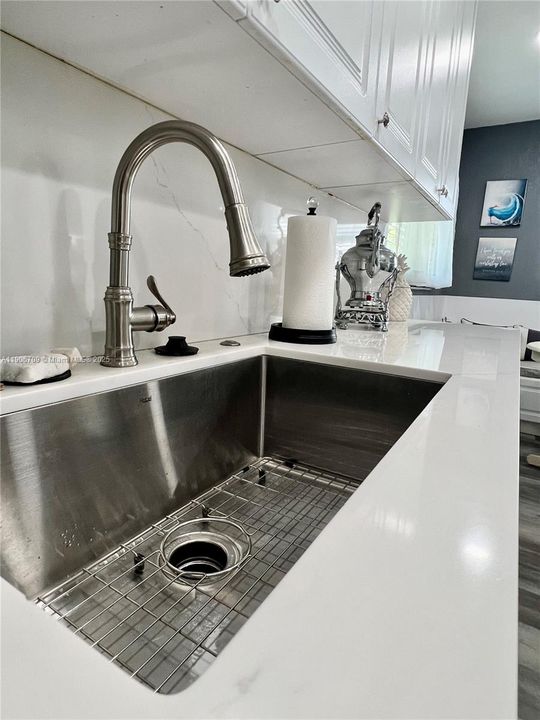 На продажу: $369,900 (2 спален, 2 ванн, 1523 Квадратных фут)