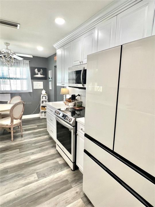 На продажу: $369,900 (2 спален, 2 ванн, 1523 Квадратных фут)