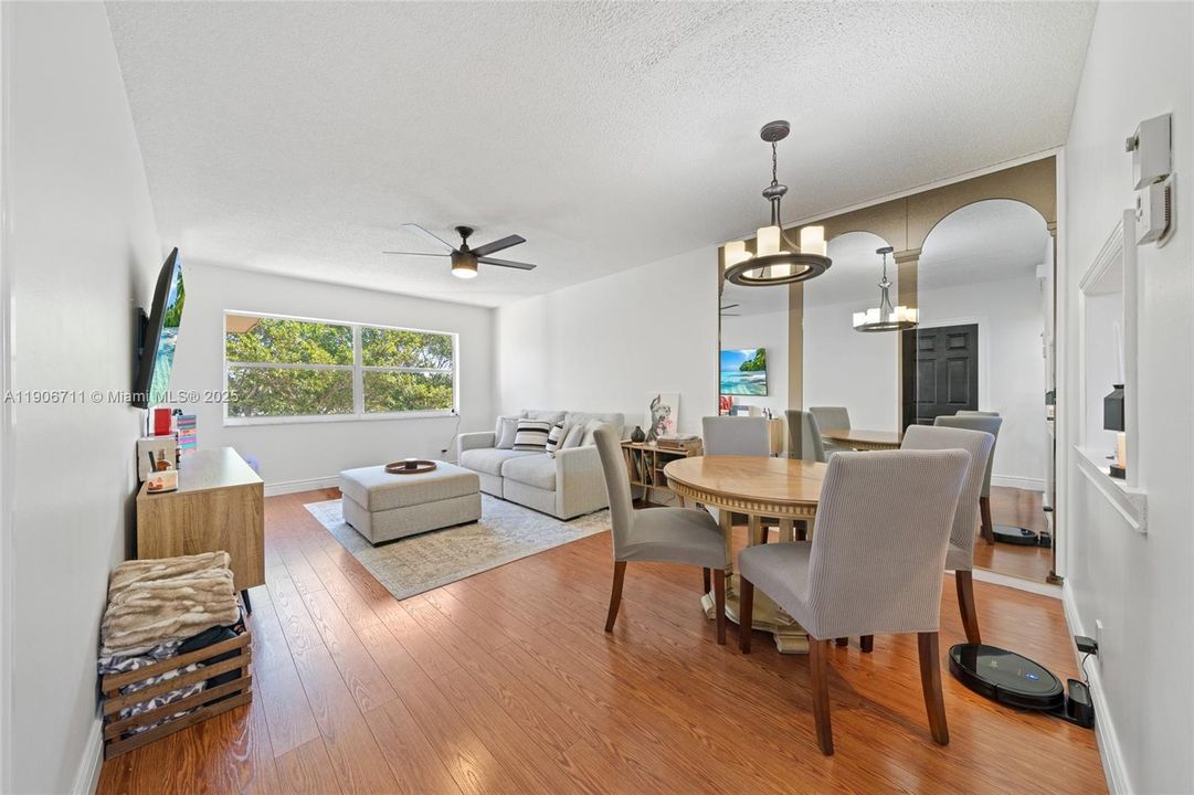 En Venta: $121,900 (1 camas, 1 baños, 684 Pies cuadrados)