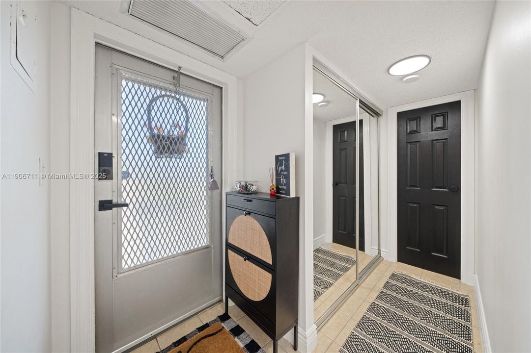 En Venta: $121,900 (1 camas, 1 baños, 684 Pies cuadrados)