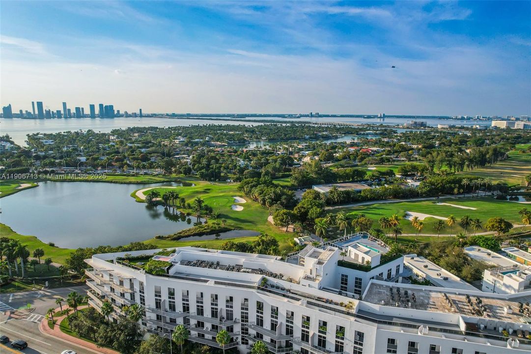 待售: $2,385,000 (2 贝兹, 2 浴室, 2058 平方英尺)