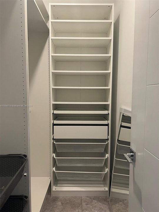 出租: $3,800 (3 贝兹, 2 浴室, 1672 平方英尺)