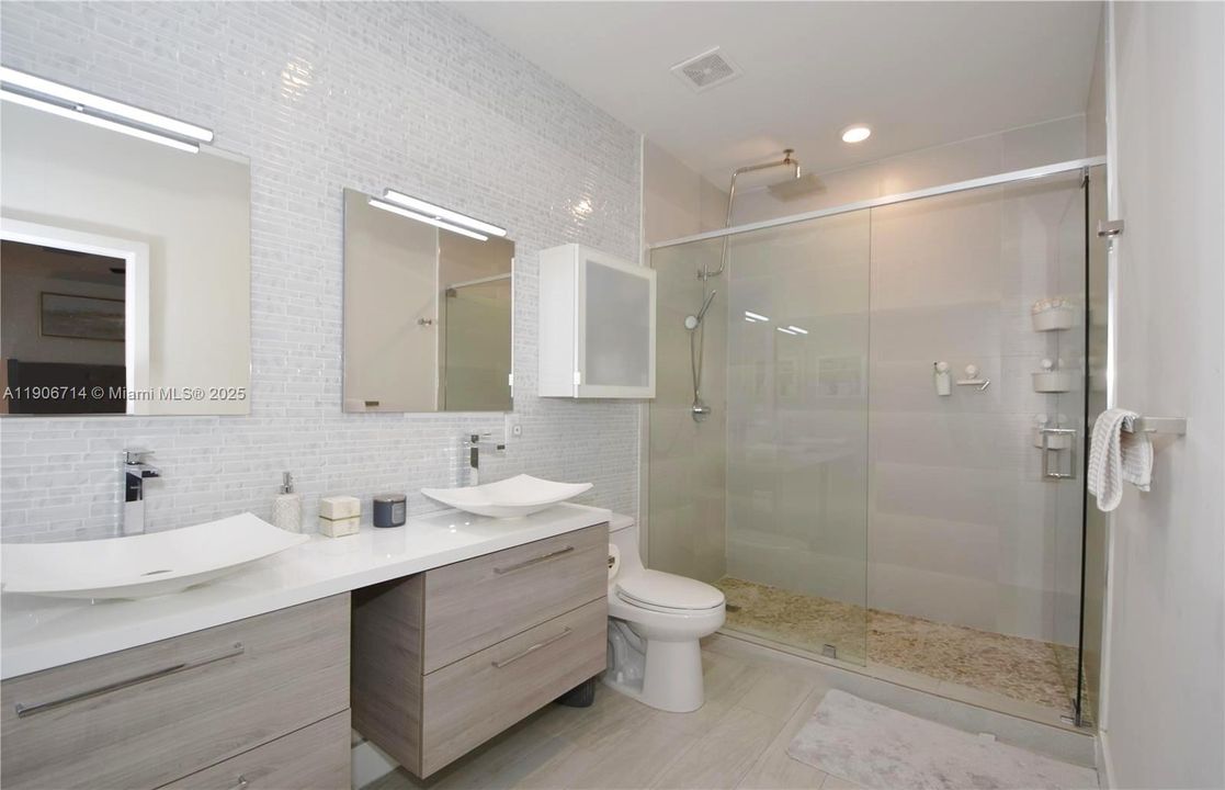 出租: $3,800 (3 贝兹, 2 浴室, 1672 平方英尺)