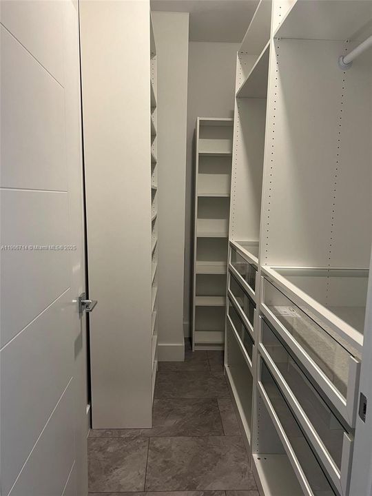 出租: $3,800 (3 贝兹, 2 浴室, 1672 平方英尺)