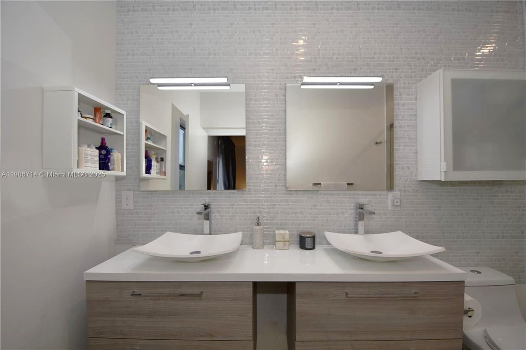 出租: $3,800 (3 贝兹, 2 浴室, 1672 平方英尺)