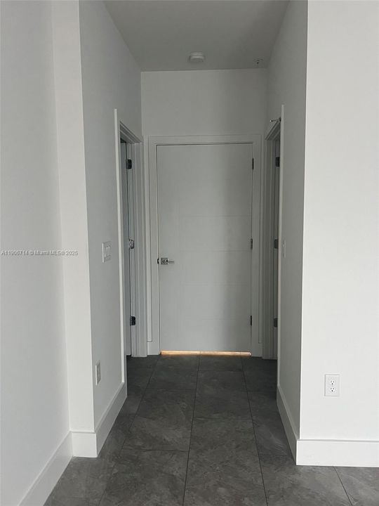 出租: $3,800 (3 贝兹, 2 浴室, 1672 平方英尺)