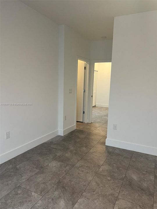 出租: $3,800 (3 贝兹, 2 浴室, 1672 平方英尺)