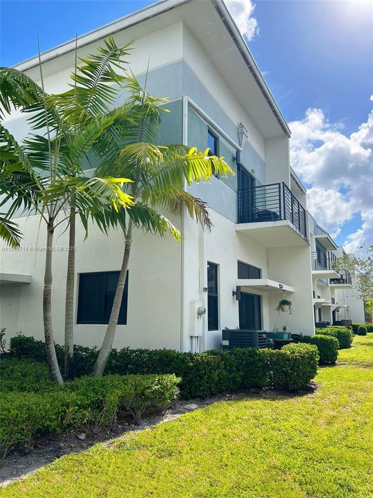 出租: $3,800 (3 贝兹, 2 浴室, 1672 平方英尺)