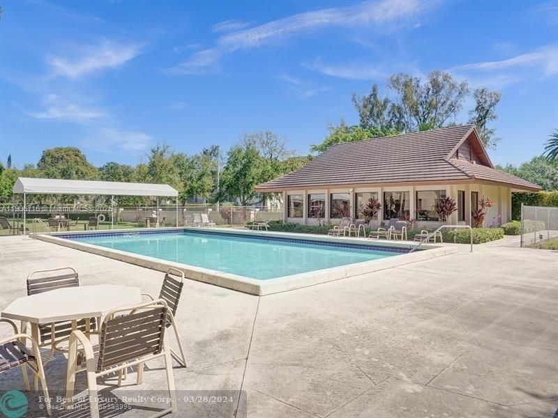 For Sale: $329,500 (3 beds, 2 baths, 1155 Square Feet)