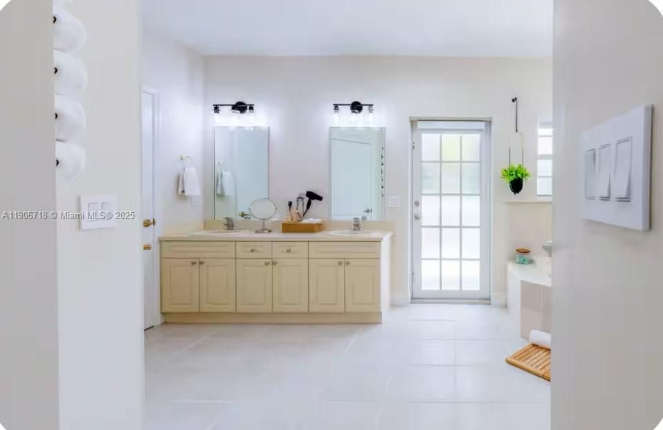 For Sale: $1,400,000 (3 beds, 2 baths, 0 Square Feet)