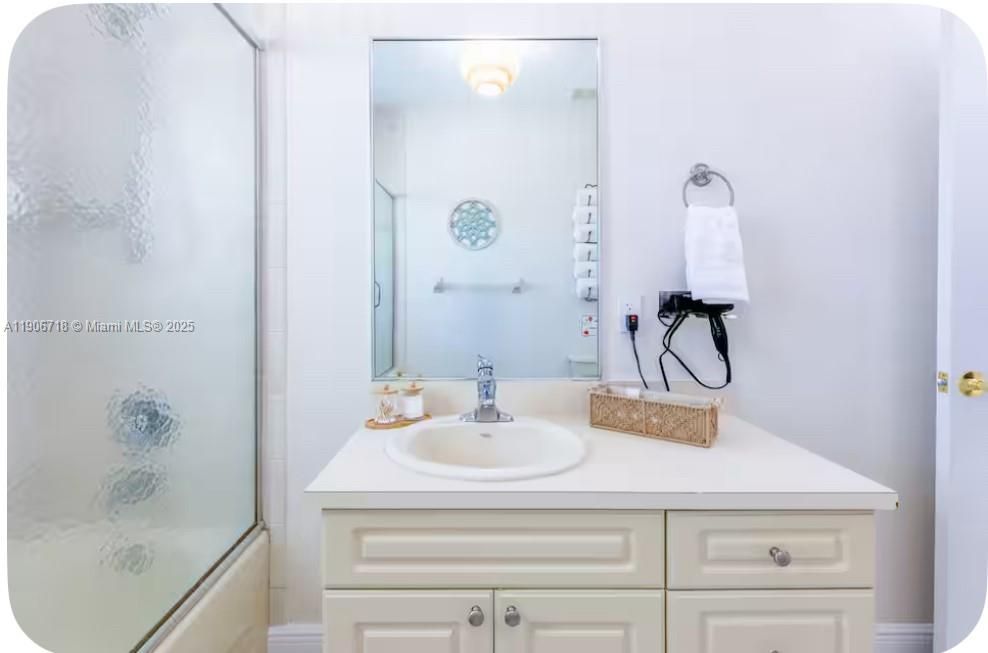 For Sale: $1,400,000 (3 beds, 2 baths, 0 Square Feet)