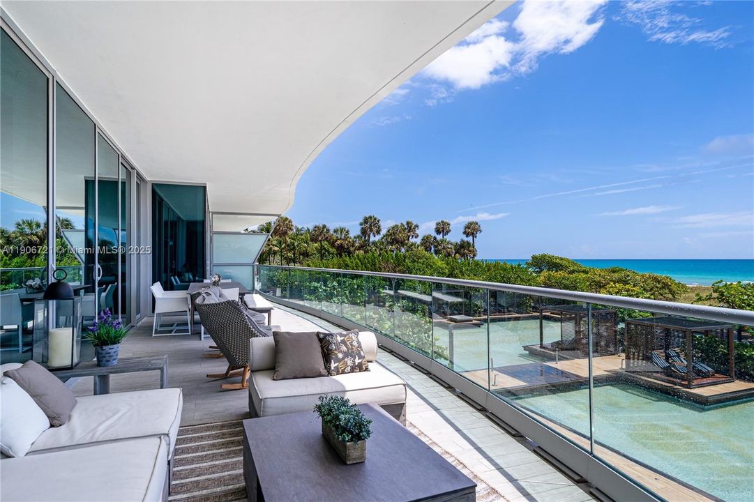 待售: $13,500,000 (4 贝兹, 4 浴室, 3752 平方英尺)