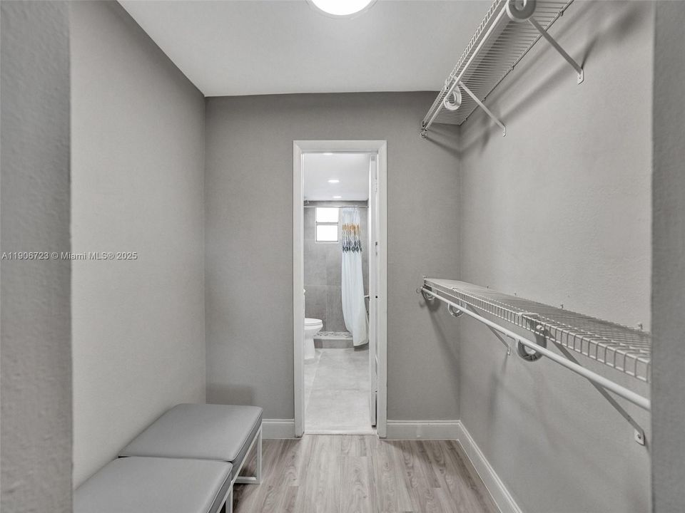 出租: $2,300 (1 贝兹, 1 浴室, 1149 平方英尺)