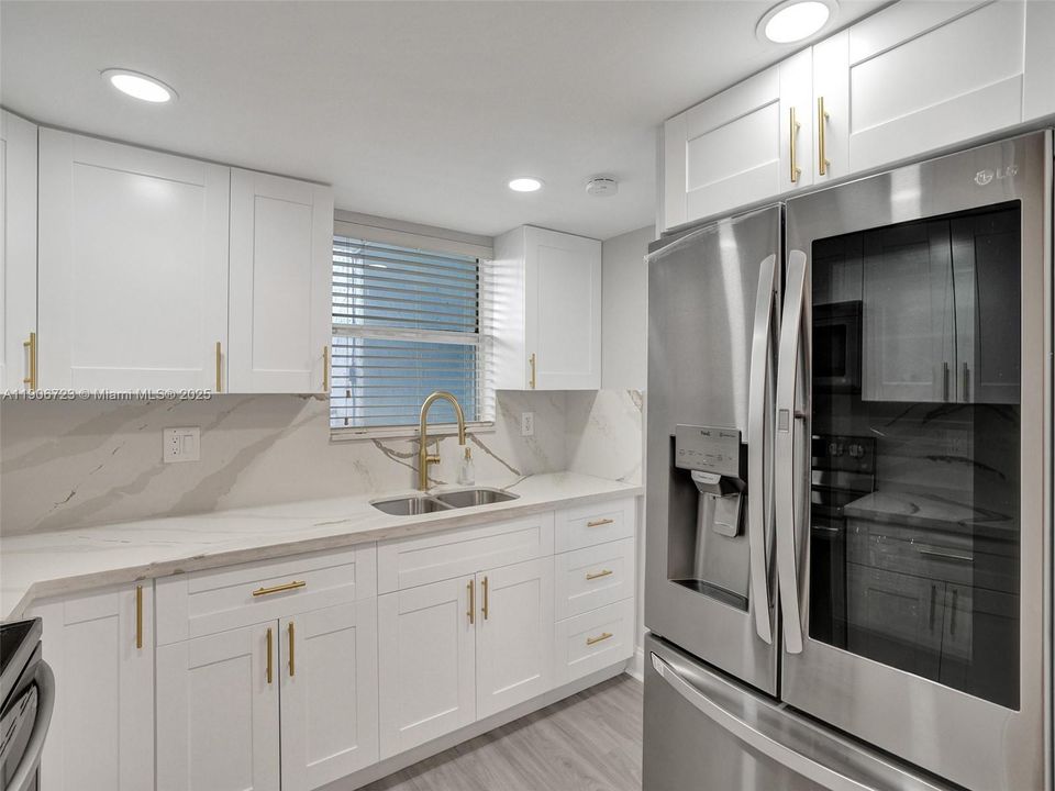 出租: $2,300 (1 贝兹, 1 浴室, 1149 平方英尺)