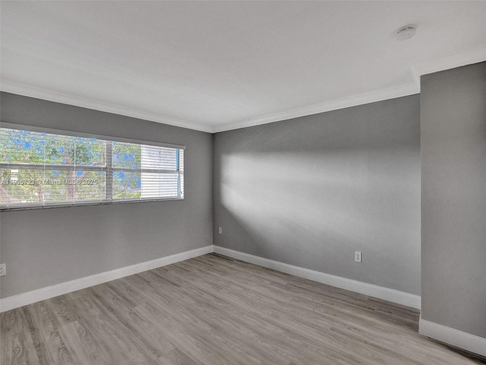 出租: $2,300 (1 贝兹, 1 浴室, 1149 平方英尺)