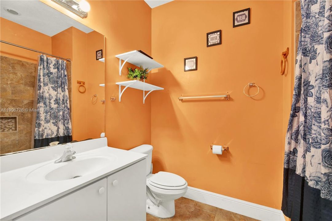 Active With Contract: $330,000 (3 beds, 2 baths, 1205 Square Feet)