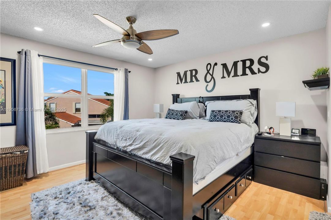 Active With Contract: $595,000 (3 beds, 2 baths, 1660 Square Feet)