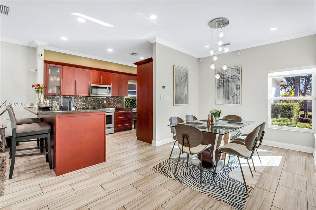 Active With Contract: $595,000 (3 beds, 2 baths, 1660 Square Feet)