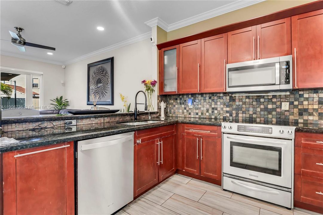 Active With Contract: $595,000 (3 beds, 2 baths, 1660 Square Feet)