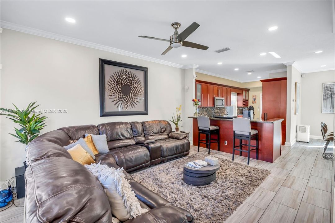 Active With Contract: $595,000 (3 beds, 2 baths, 1660 Square Feet)