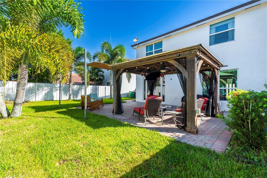 Active With Contract: $595,000 (3 beds, 2 baths, 1660 Square Feet)