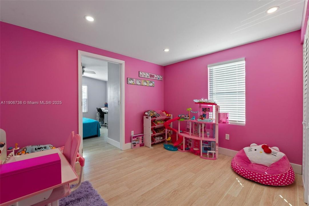 For Sale: $215,000 (3 beds, 2 baths, 0 Square Feet)