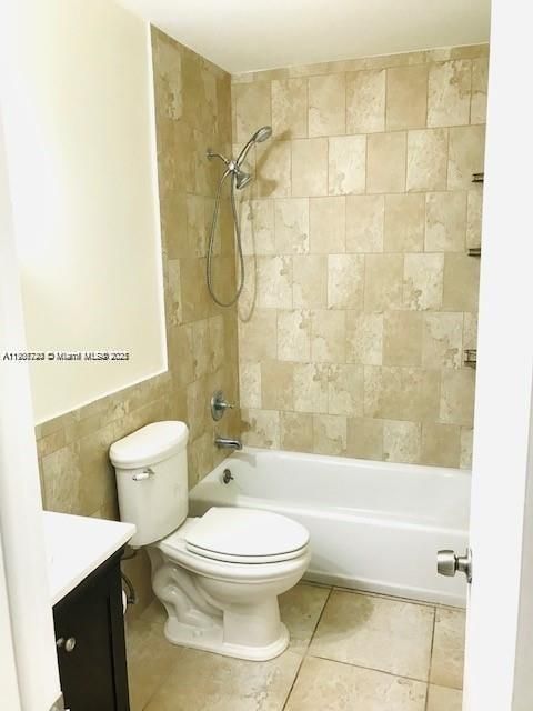 For Rent: $2,400 (2 beds, 1 baths, 1140 Square Feet)