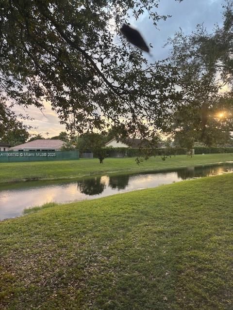 For Rent: $1,875 (2 beds, 2 baths, 848 Square Feet)