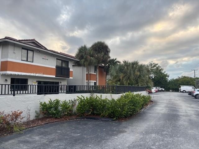 For Rent: $1,875 (2 beds, 2 baths, 848 Square Feet)