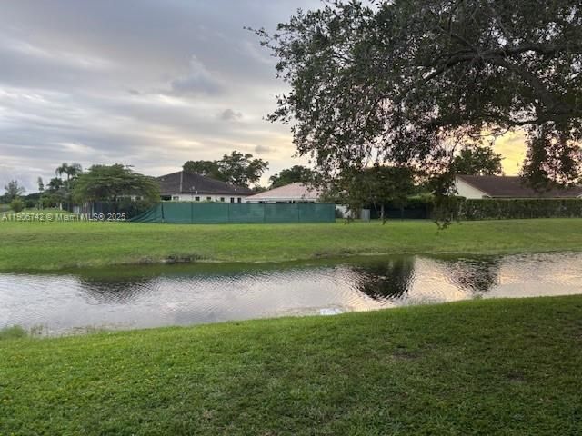 For Rent: $1,875 (2 beds, 2 baths, 848 Square Feet)