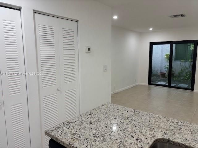 For Rent: $1,875 (2 beds, 2 baths, 848 Square Feet)