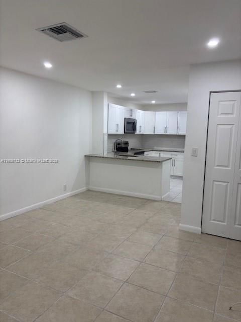 For Rent: $1,875 (2 beds, 2 baths, 848 Square Feet)