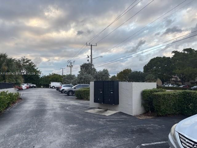 For Rent: $1,875 (2 beds, 2 baths, 848 Square Feet)